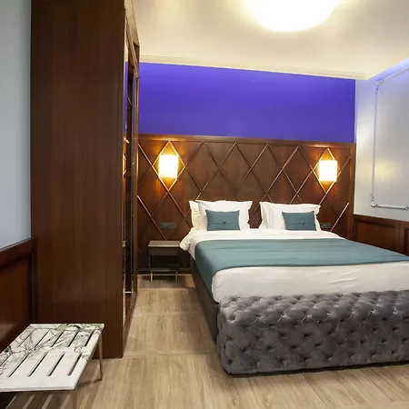 Solun Szálloda 4*